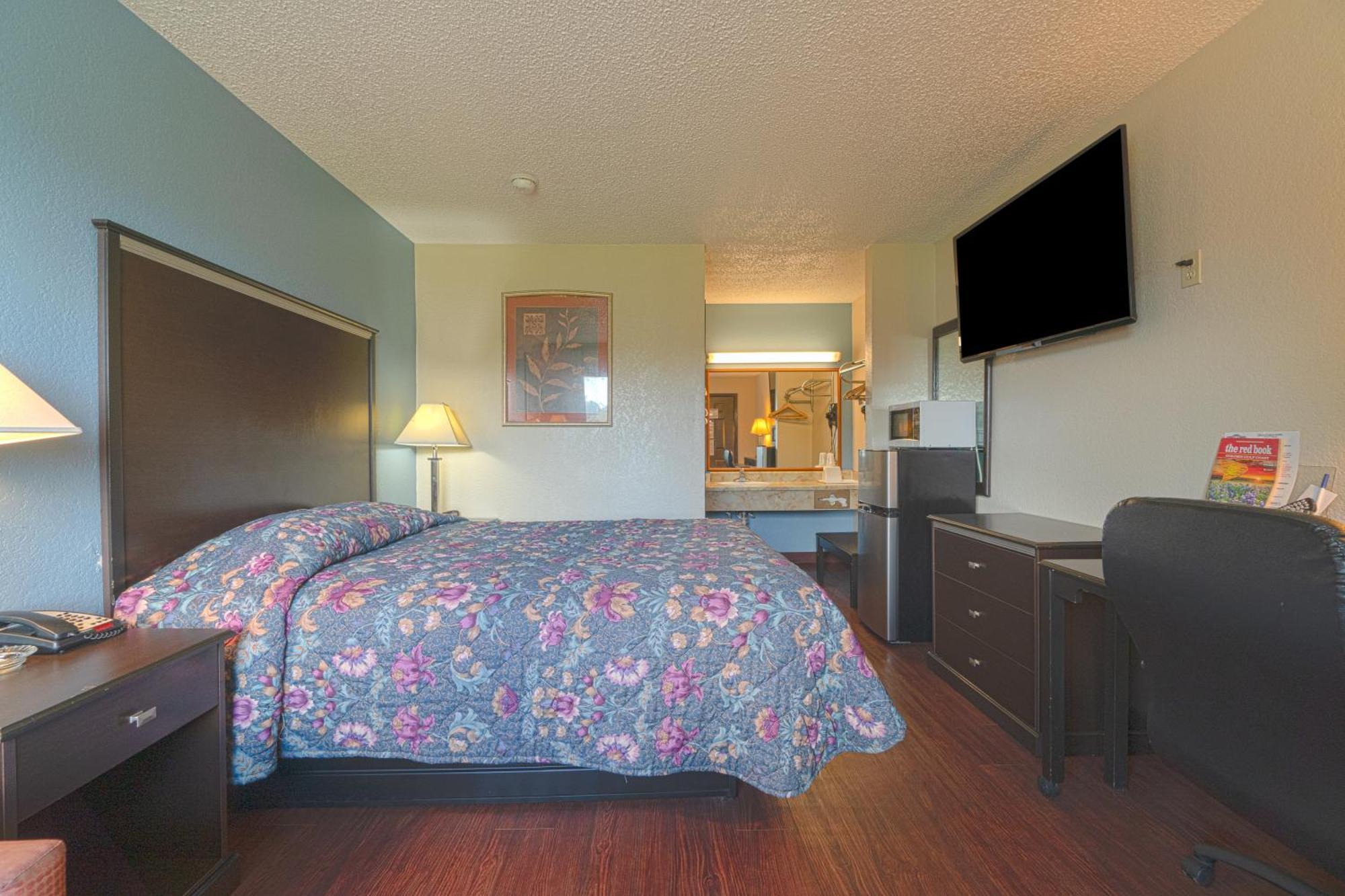 Regency Inn & Suites By Oyo Bay City Tx Kültér fotó