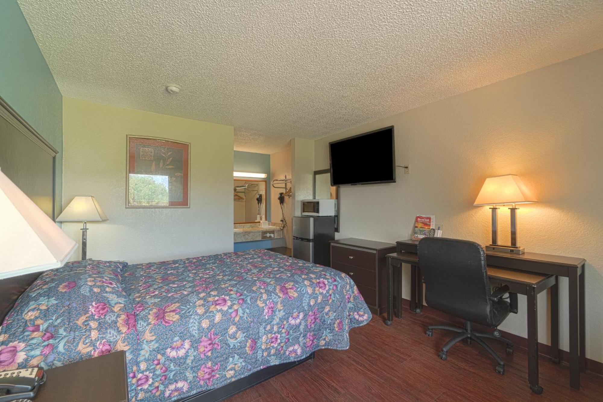 Regency Inn & Suites By Oyo Bay City Tx Kültér fotó